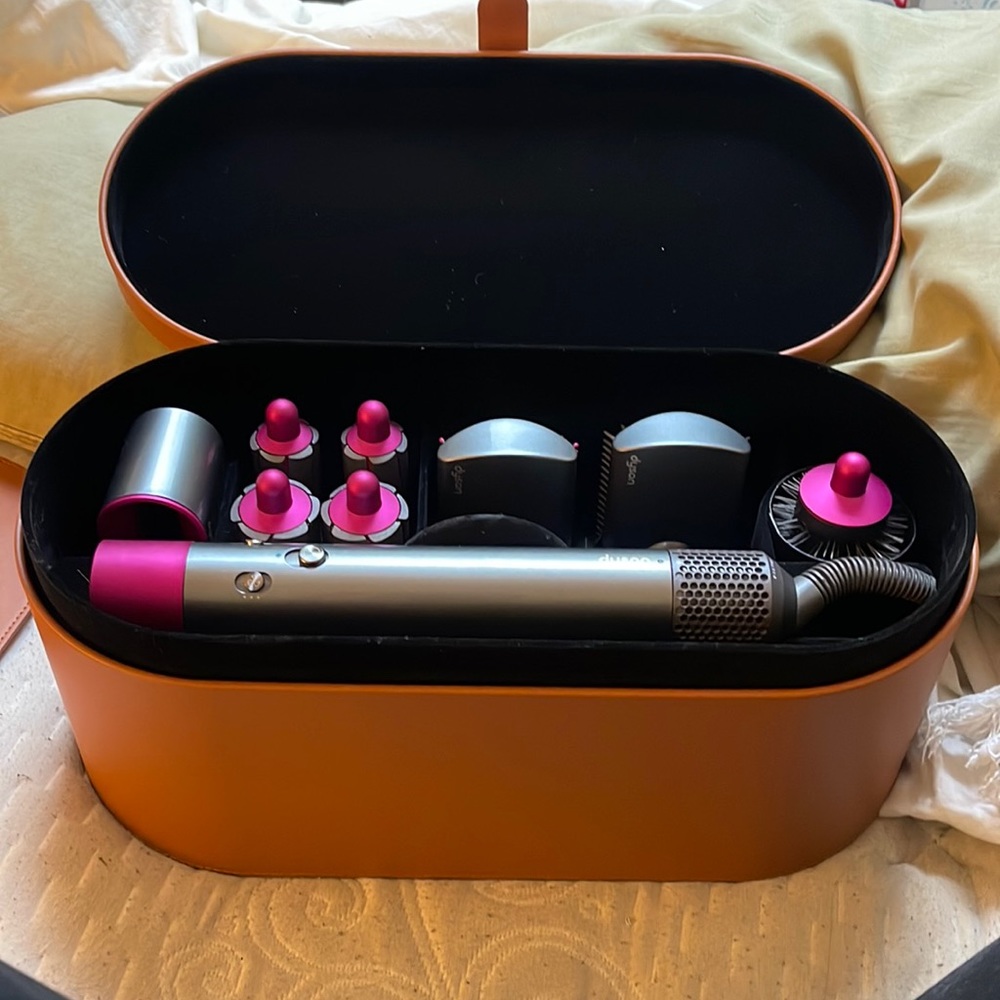 Brand new Dyson Airwrap. Used once, in original packaging with original box.